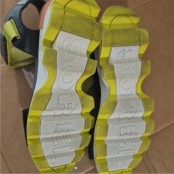 Sorel Black and Yellow Women's Sandals - Picture 4 of 4